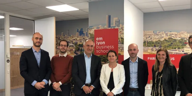 bandeau-emlyon-carbone-4