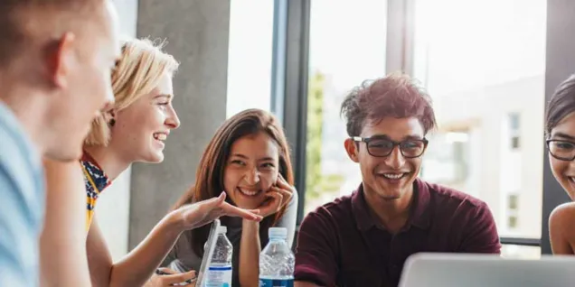 Une collaboration renforcée entre emlyon business school et le groupe Artefact
