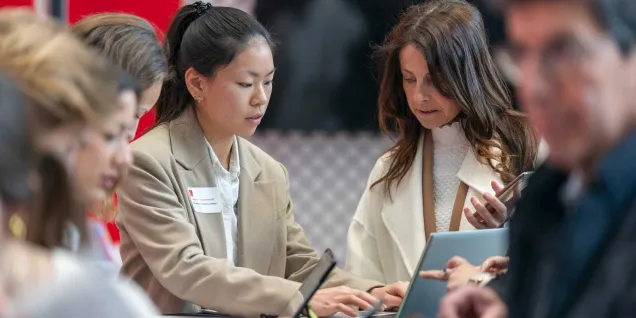 Alumni et étudiants au finance &amp; consulting forum