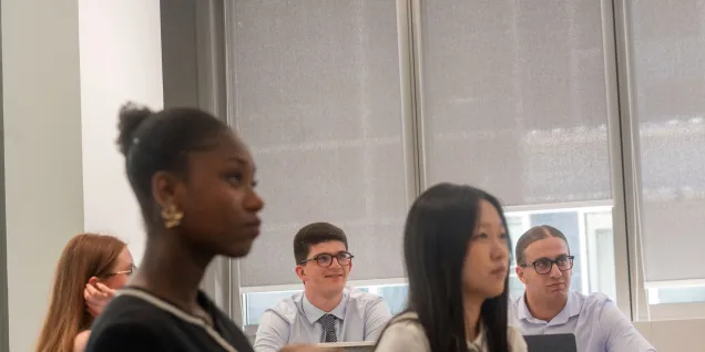 Etudiants en session d'entraînement aux oraux