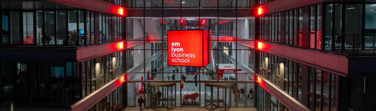 Institution et gouvernance - emlyon business school
