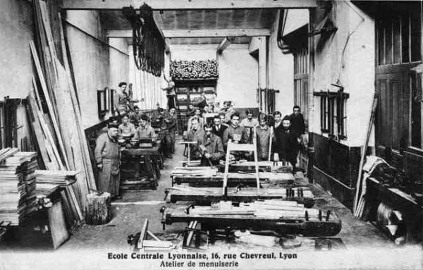 1919 - emlyon business school, 150 ans d’histoire