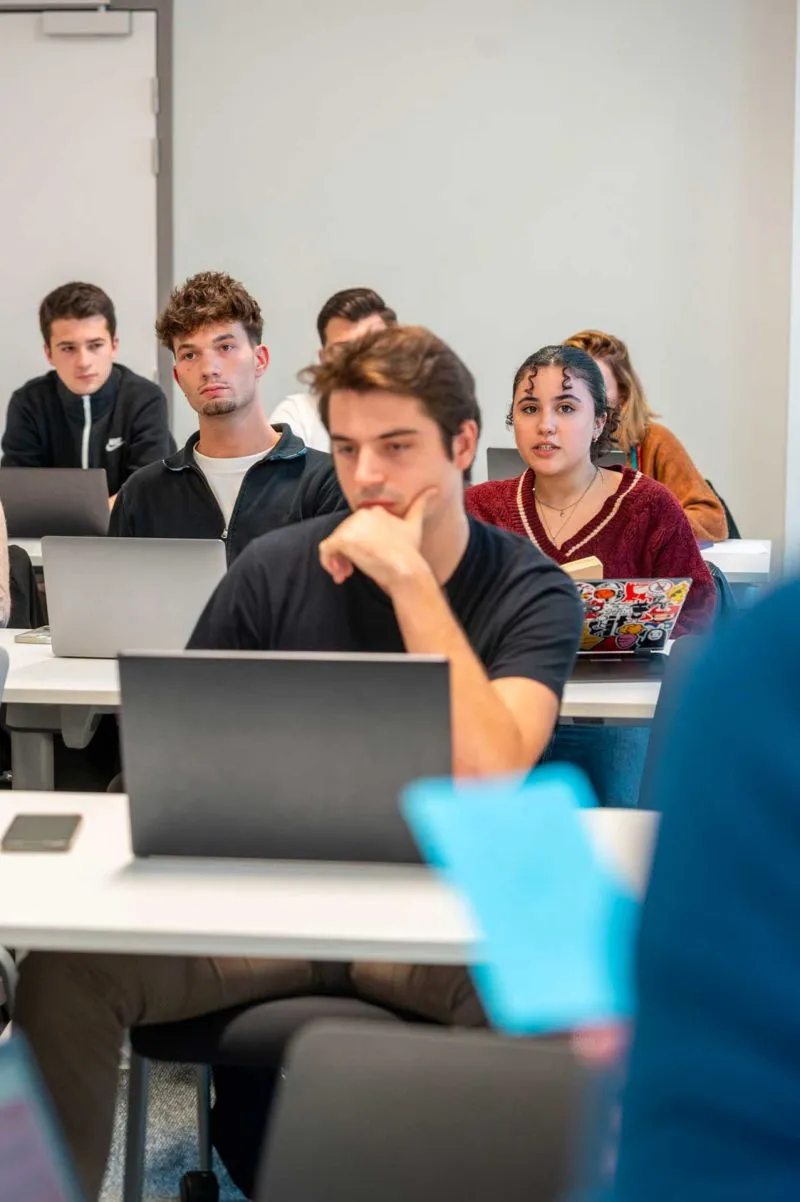 Des programmes innovants pour une expertise de premier plan Des programmes innovants pour une expertise de premier plan