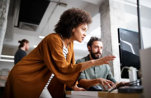 L’Executive MBA online d’emlyon : une formation à 360° qui s’adapte à votre planning de dirigeant !