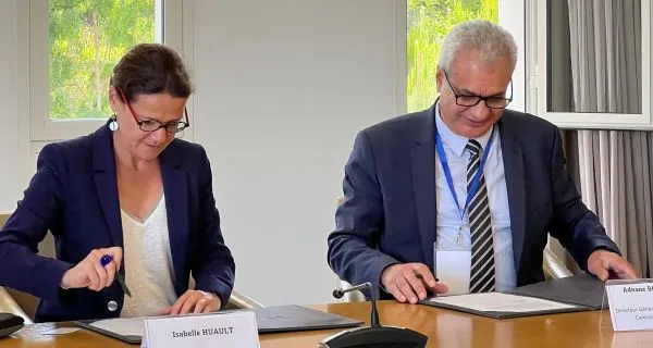 Signature École Centrale Casablanca et emlyon