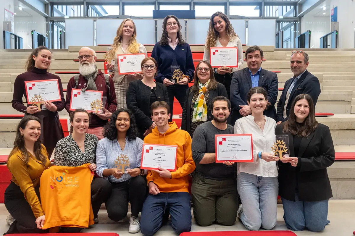 emlyon récompense l’engagement social de ses étudiants emlyon récompense l’engagement social de ses étudiants