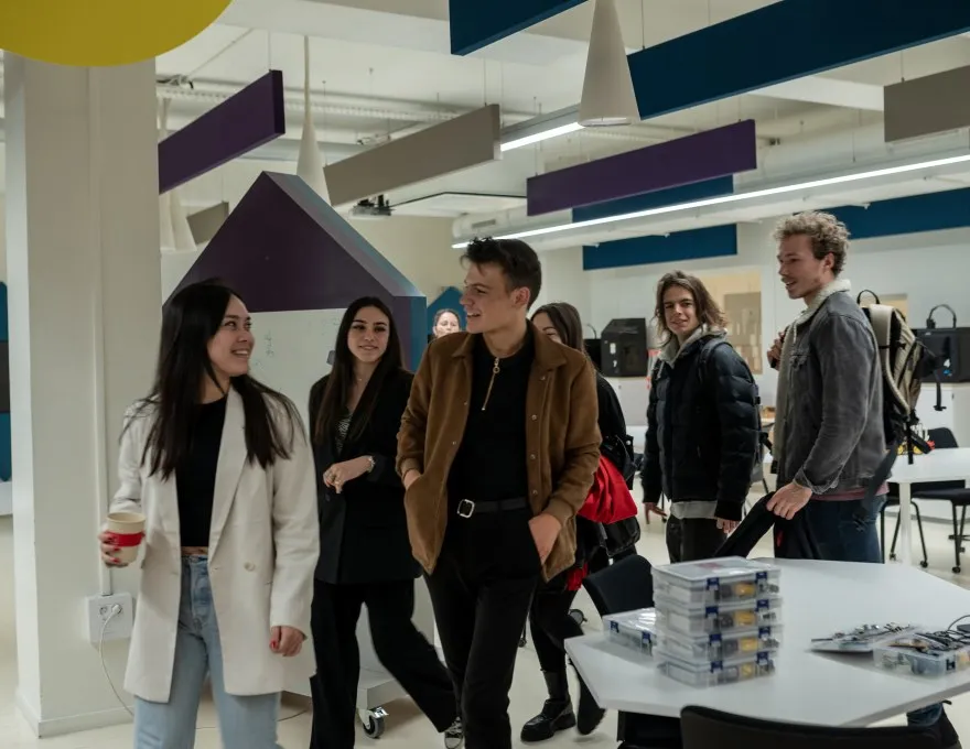 emlyon et l’ensemble de ses personnels se réjouissent d’accueillir ses étudiants et participants dans les prochaines semaines et leur souhaitent à toutes et tous une excellente rentrée.