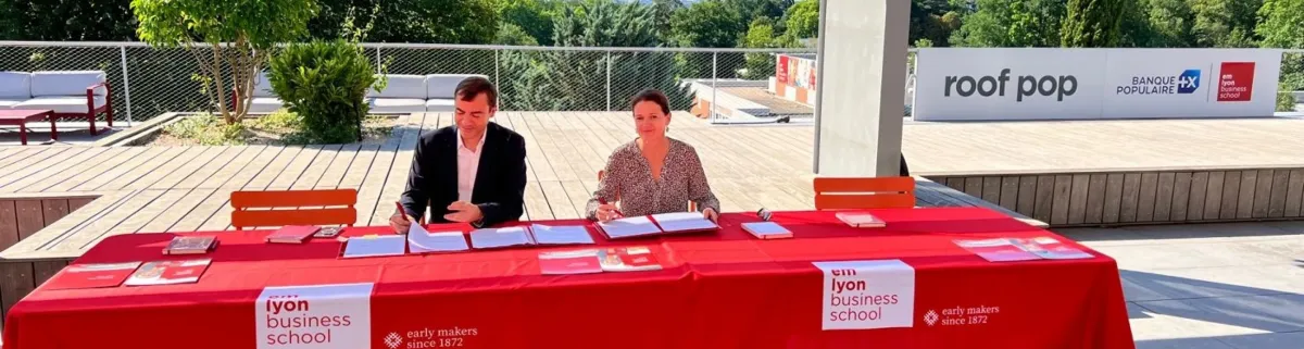  Nouveau partenariat : emlyon et la Banque Populaire AURA