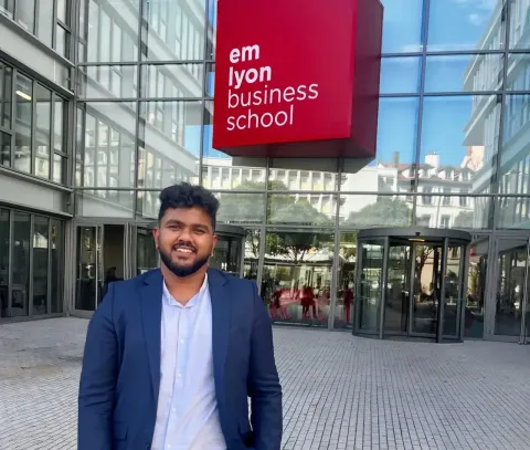 Swarun Selvakumar - emlyon  Swarun Selvakumar - emlyon