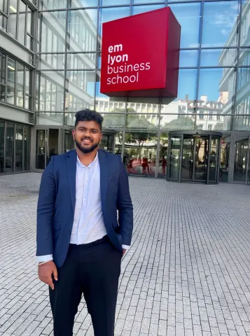 Swarun Selvakumar - emlyon 